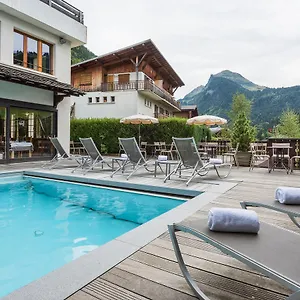 https://hotel-le-petit-dru.hotels-rhonealpes.com
