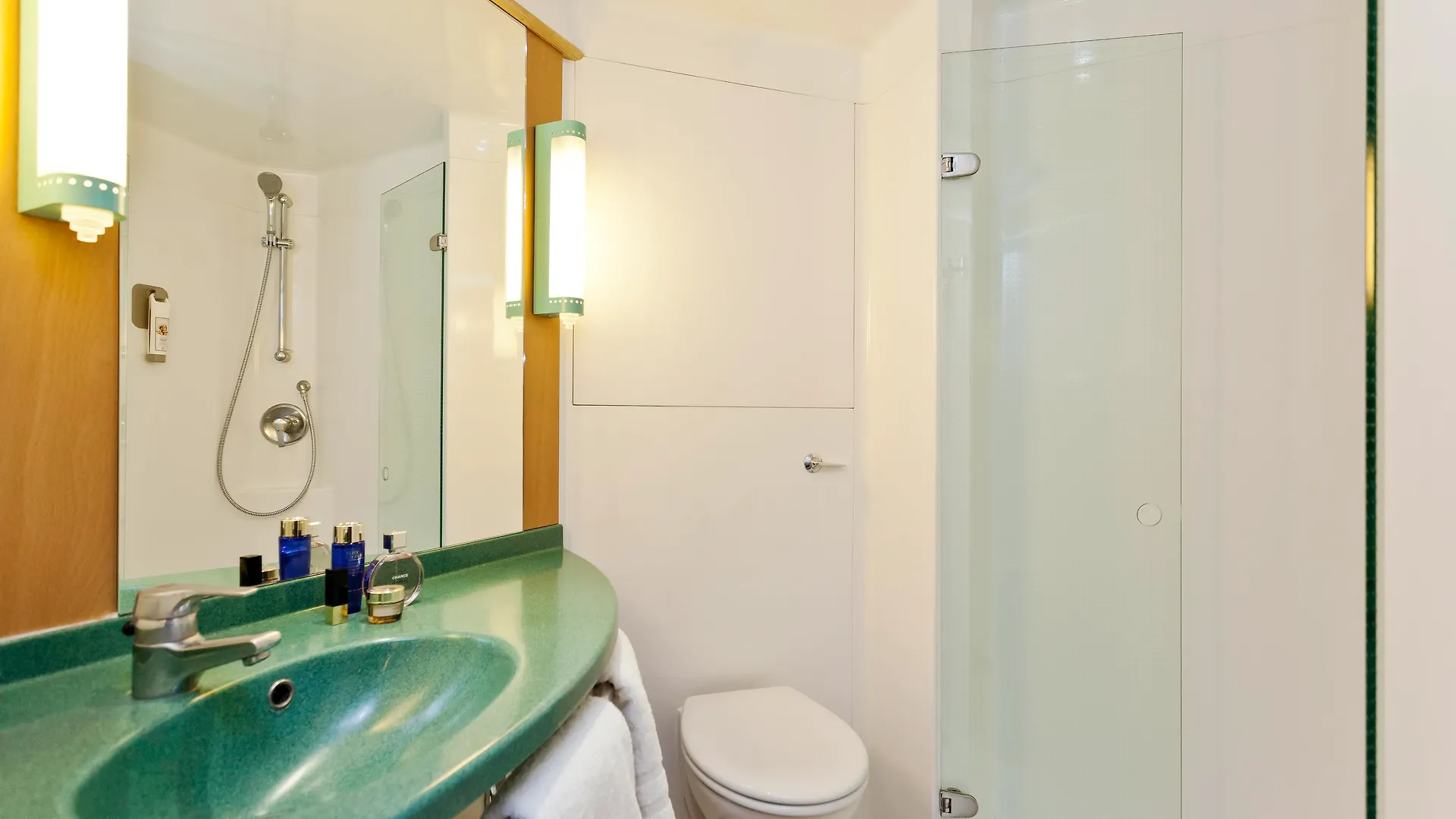 ***  B&B Hotel Lourdes Centre Francia